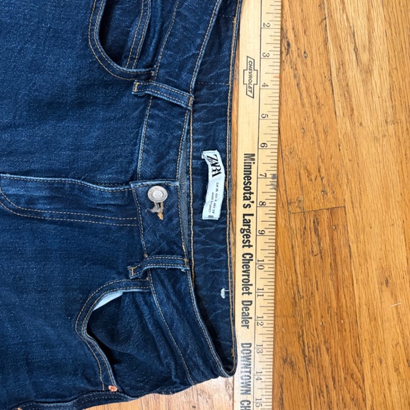 Zara jeans - Picture 7 of 8
